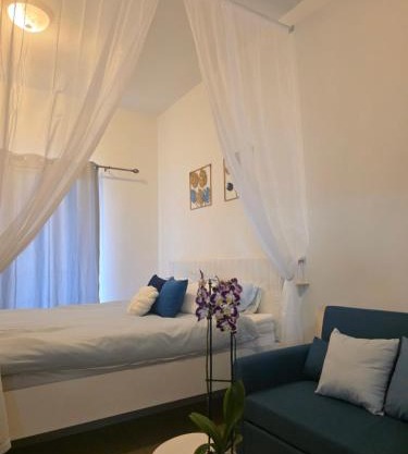 Breeze Studio & Golf view, pool, gym & identity renew