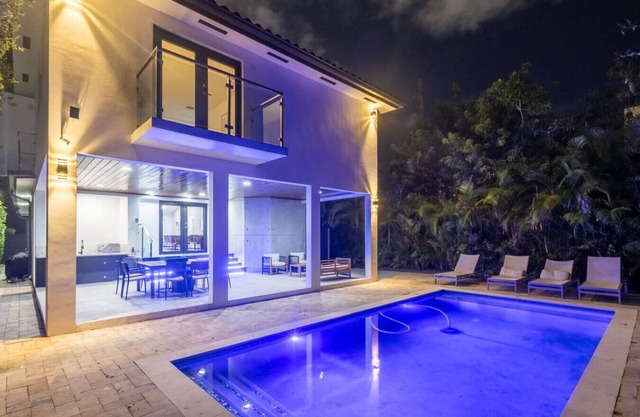 Brickell View Lux Villa