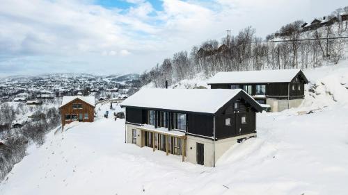 Bright And Modern Cabin, With Great Mountain View