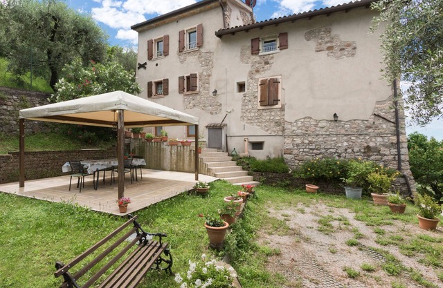 Bright and Modern Holiday Apartment "Casa Silvia"