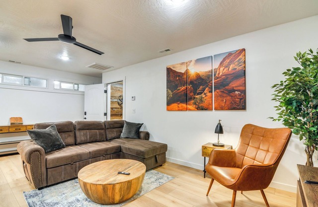 Bright Cedar City Townhome ~ 2 Mi to Downtown!