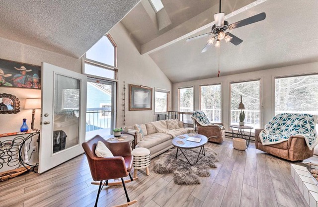 Bright Cloudcroft Condo with Game Room and Deck!