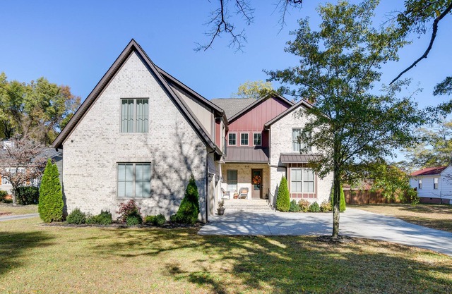 Bright Greenville Apt w/ Balcony, Near Downtown!