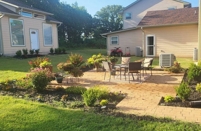 Bright & Spacious 2-Bedroom Premier Bungalow at Ballards by The Lake