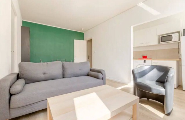 Bright T2 apartment - Valenciennes town center