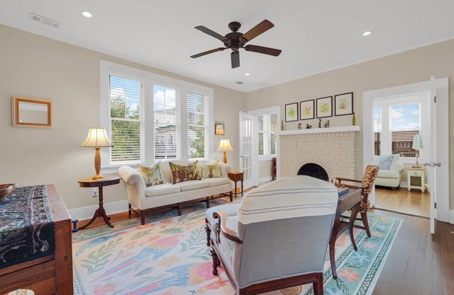 Bright Thomas Square Retreat w/Parking and Patio by Lucky Savannah
