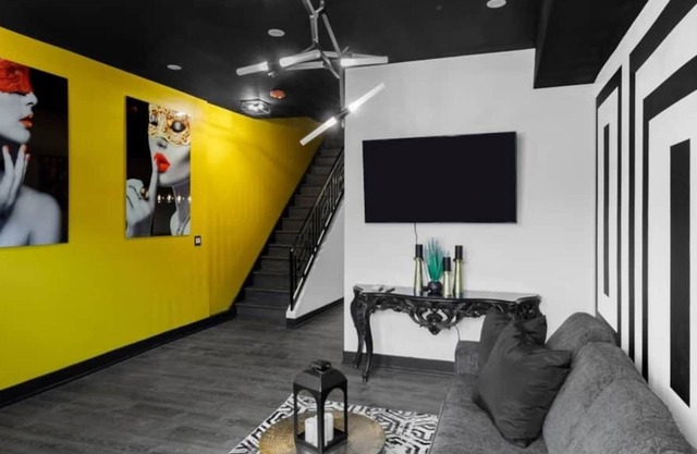 Bronzeville Luxury Black & White Duplex