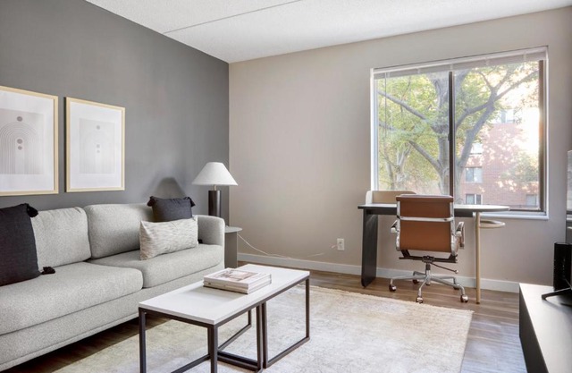 Brookline 1BR w Gym nr Brookline Village T BOS-770