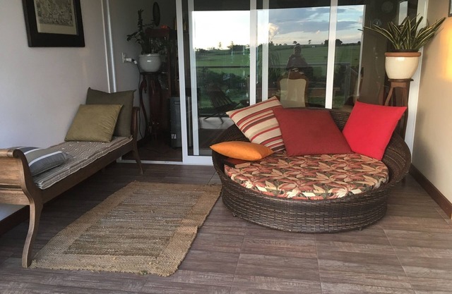 Brotas Shangri-lá with 3 suites, swimming pool and stunning views!