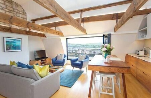 Brunswick Penthouse Flat