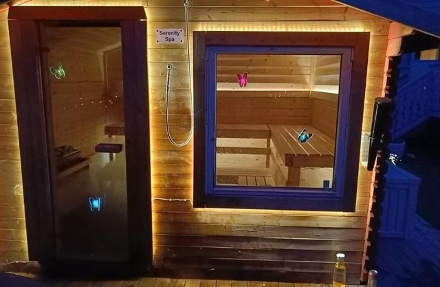 Bubbles Breakfast and Spa