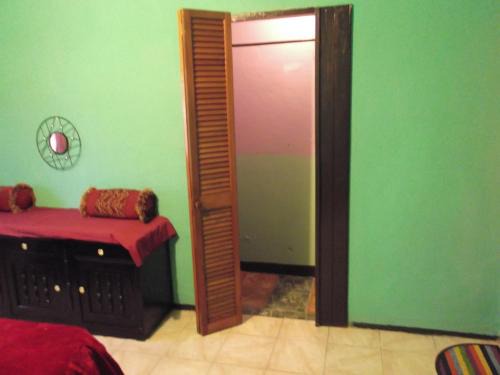 Buckingham Villa & Suites Room # 6- Garden View