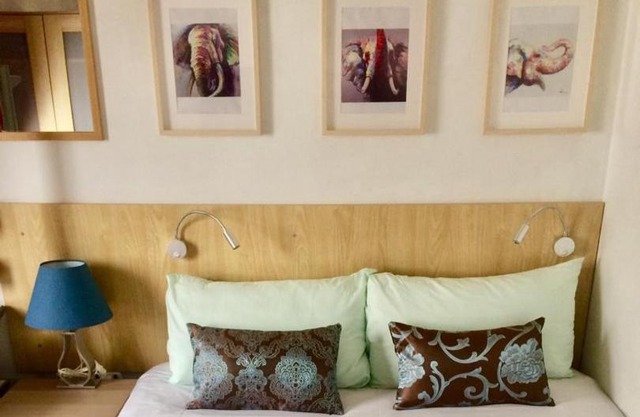 Budget Double Room in Suria Kipark Damansara Apt