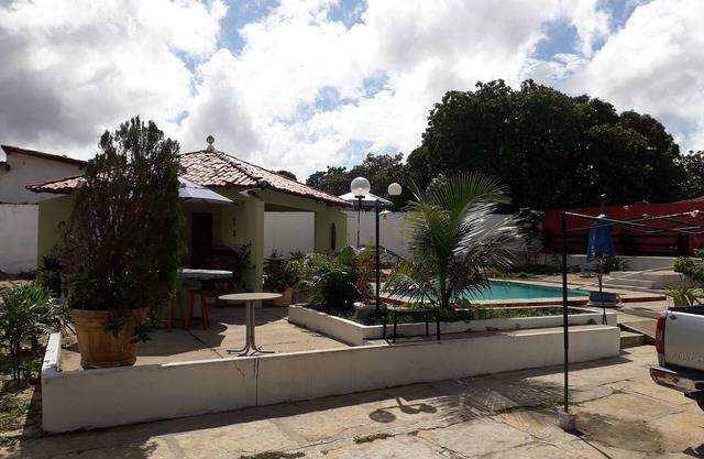 Buffet house and guesthouse