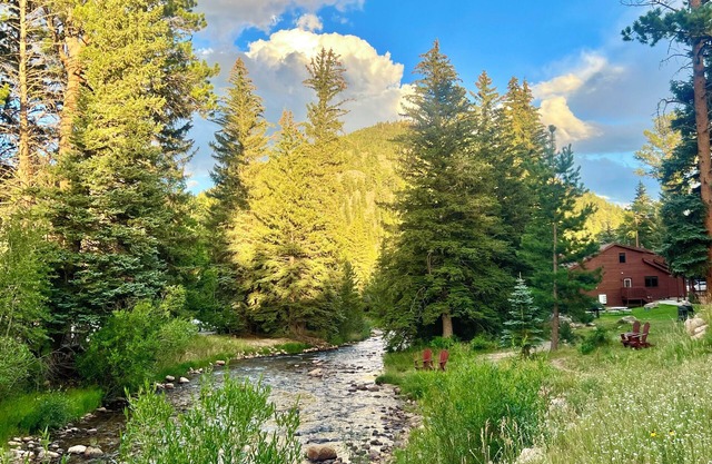 Bugle Point B08 (Private Hot tub) River Views!