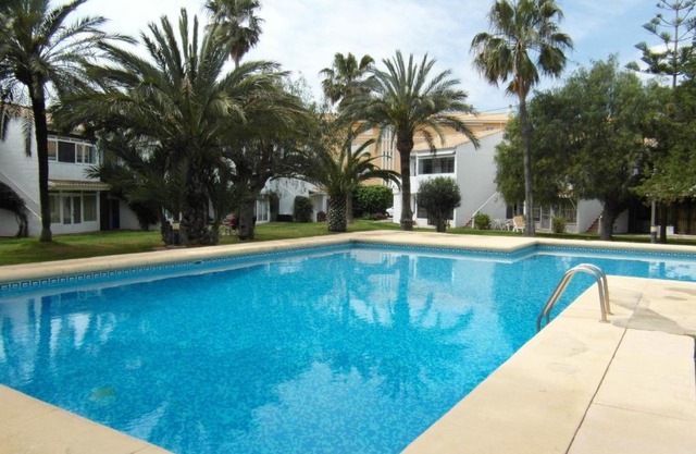 Bungalow acceso directo a piscina.wifi gratis