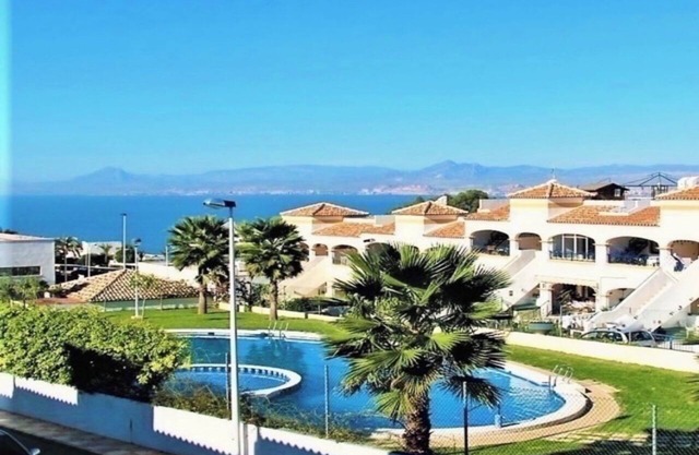 Bungalow Avec Solarium à 5mn des Plages