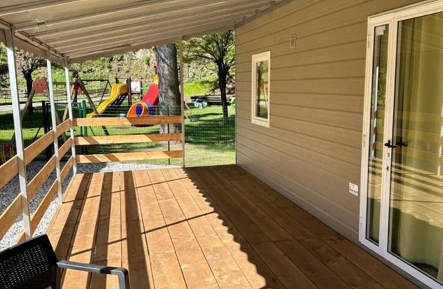 Bungalow 'Casa Mobile 6' with Private Terrace, Shared Garden and Air Conditioning