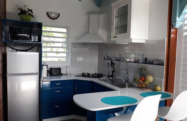 Bungalow for rent GP-Anse Bertrand 2/3 P "Surettes Flowers"