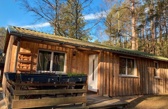 Bungalow '-Waldgrün-' with Private Terrace and Shared Garden