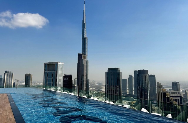 Burj Khalifa Views 2BR with Infinity Pool in Downtown close to metro & DubaiMall