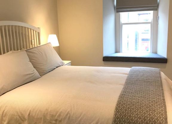 Bush House Accommodation - The Diamond