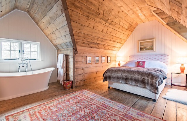 Bushes Oast by Bloom Stays - Oast house sleeping 5 guests in 2 bedrooms