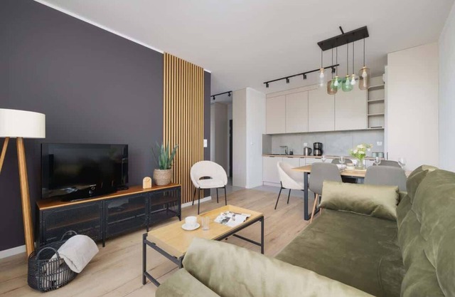 Bytkowska 107A| 2 Bedroom | Balcony