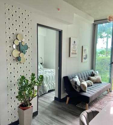 Cómodo y elegante apartamento en fabuloso condo!