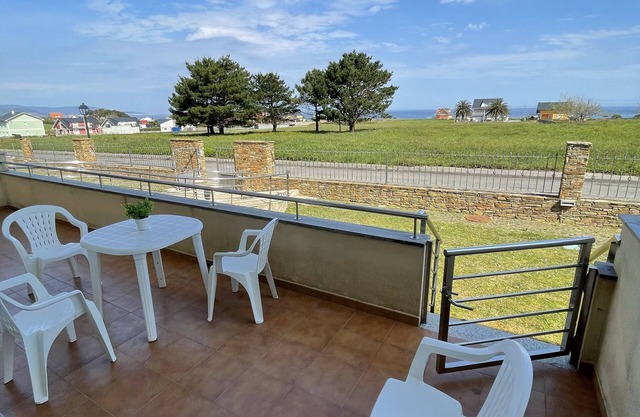 C NEW FIRST LINE BEACH