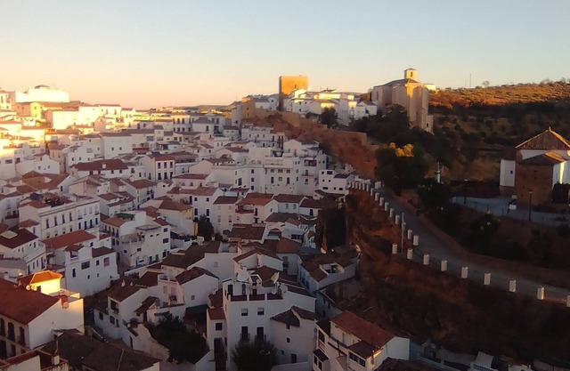 C. R. Balcones de Setenil