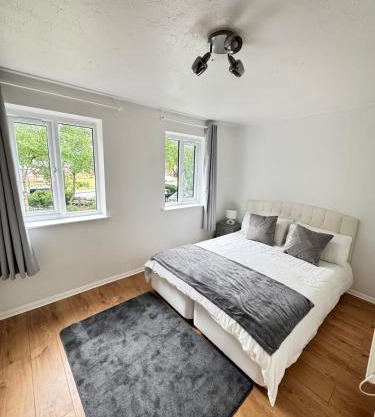 C&S Luxe - Work & Explore - London, Greenwich, 02 arena, Free Parking & Park retreat