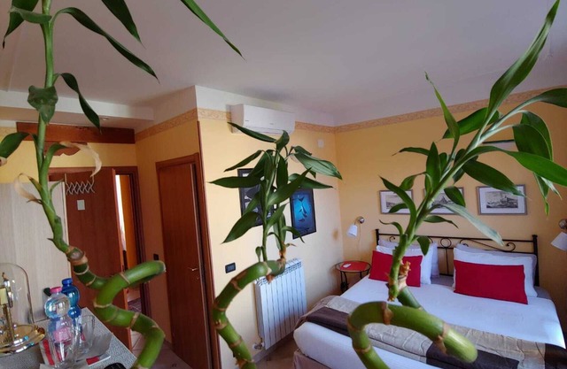 Ca 'Barozzi - Large Red ensuite -