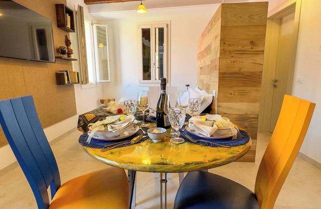 Ca’ de la Corona by Ca-Sa Check