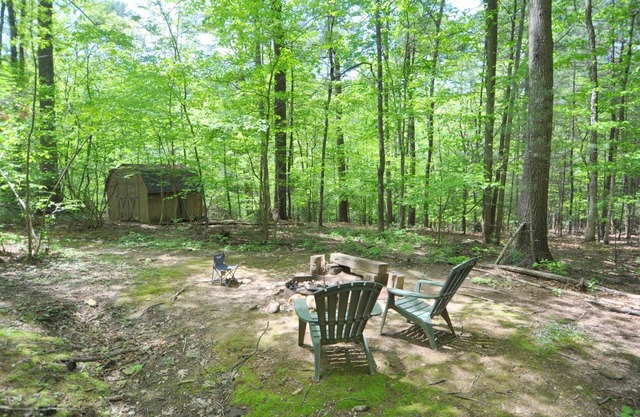 Cabin at Sleepy Creek - Charming Cabin
