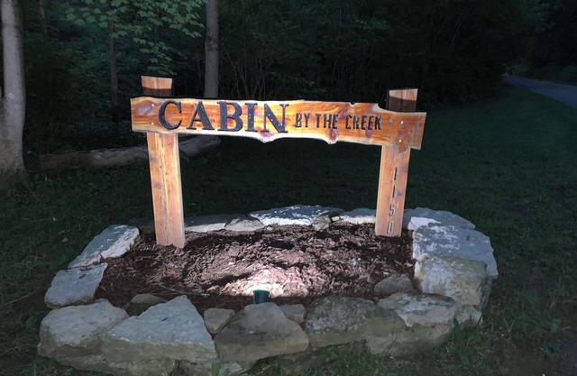 “Cabin by the Creek” located in Historic New Richmond, Ohio 3BR 2.5B sleeps 11