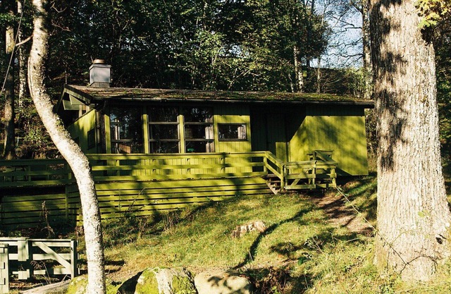 Cabin in meditative oakwood (Neshagen 3)
