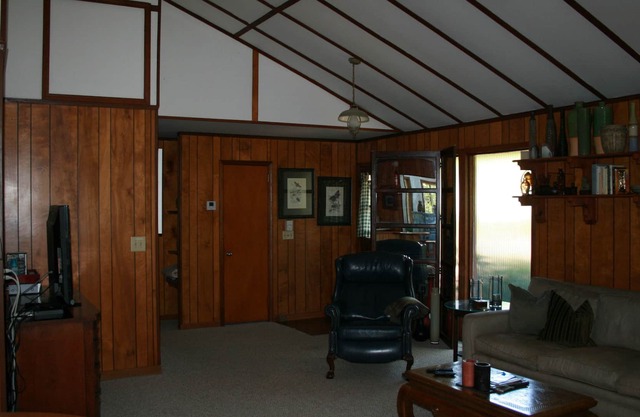 Cabin in the woods on the edge of a cove of Lake Hartwell