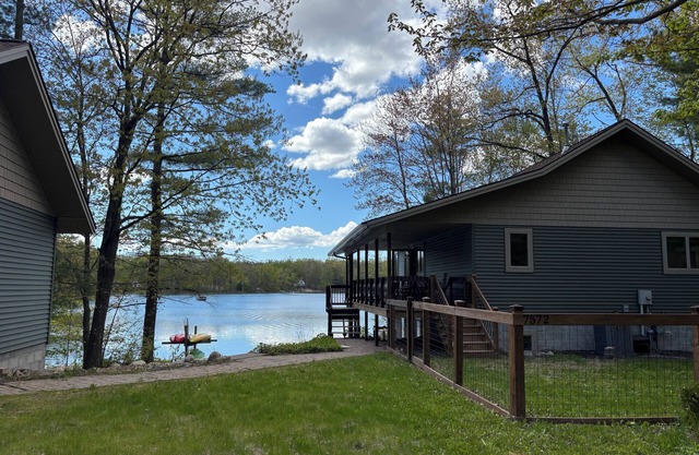 Cabin/lake house on Lake Arrowhead. A family retreat with private beach!
