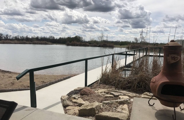 Cabin next to water! Fisherman’s Dream! HUNTERS WELCOME!