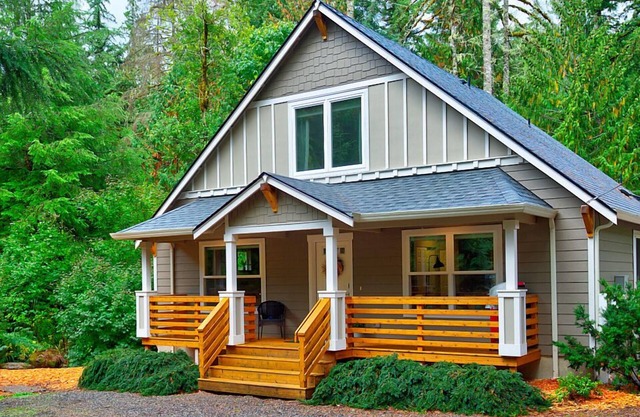 Cabin w/Hot Tub, Fire Pit, Fenced Yard, Generator