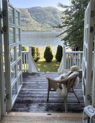 Cabin With Shoreline By Brusdalsvannet Lake