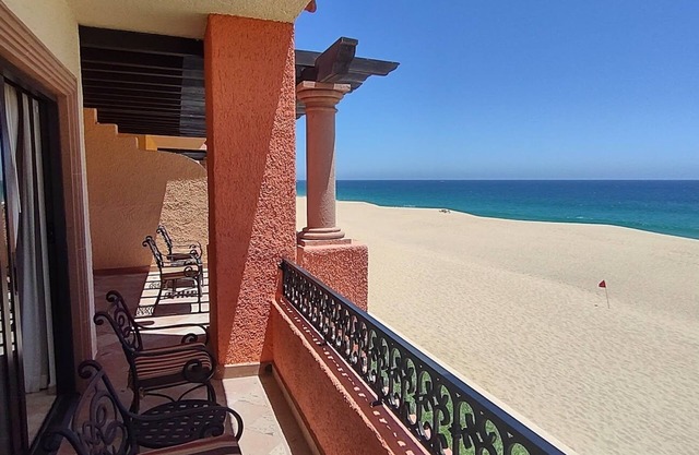Cabo San Lucas, Mexico Christmas New Years 2023