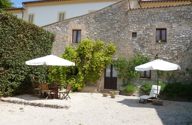 Cacciarella elegant and independent holiday apartment to rent 2+2 pax