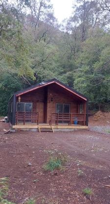 Cafeteria y Cabañas Eluney - Llaurel