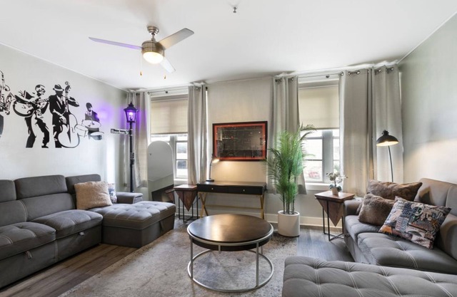 California Building Oasis: 1BR Condo in Vibrant New Orleans