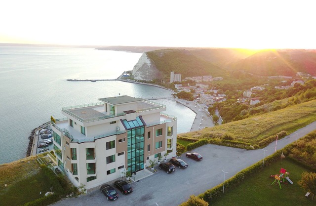 Calithea Complex
