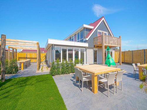Callantsoog Group getaway Beach