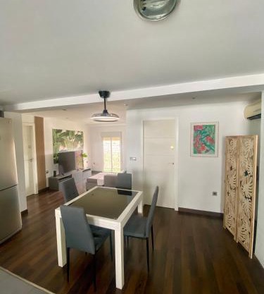 Calm Jungle Apartment Near Valencia