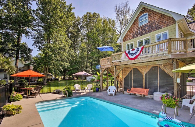 Camden Home on Lake Wateree w/Boat Dock!